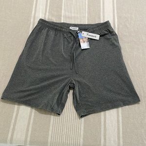 NWT Yimanie lounge shorts in beautiful gray color. Men’s XL. Chillax to the max!